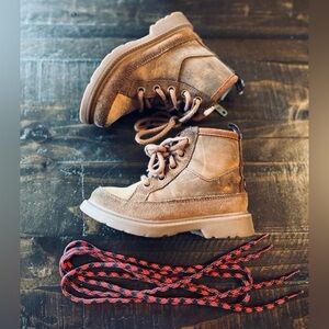 Ugg Kids' Robley Waterproof Boot UGG 10